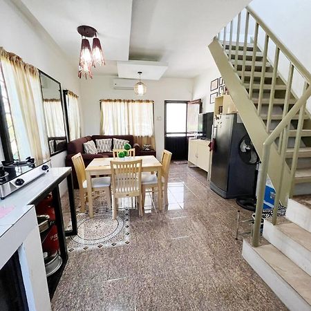 Beach Resorts Walking Distance To The Town House Davao Luaran gambar