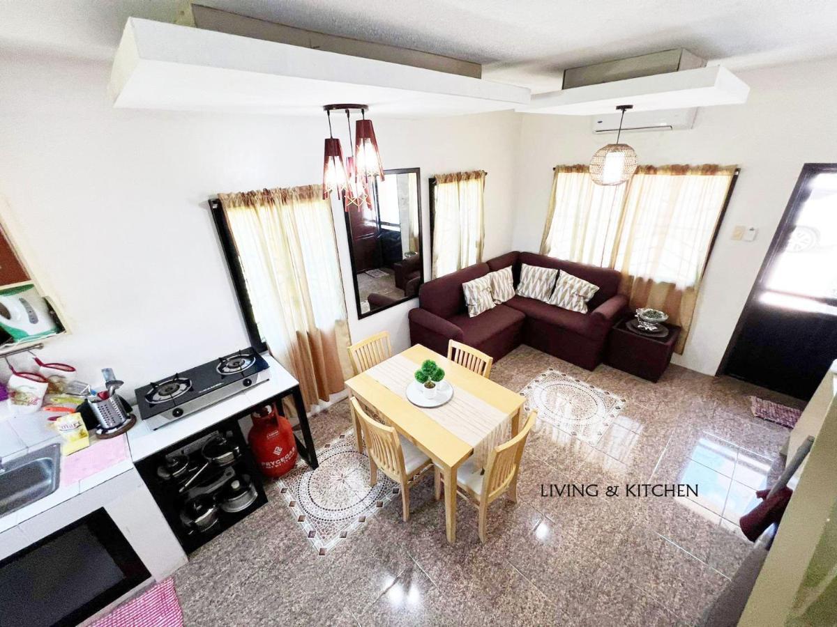 Beach Resorts Walking Distance To The Town House Davao Luaran gambar