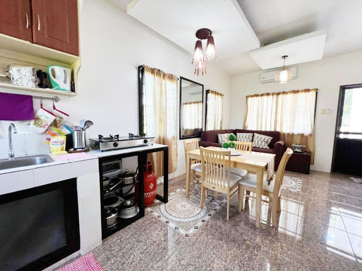 Beach Resorts Walking Distance To The Town House Davao Luaran gambar