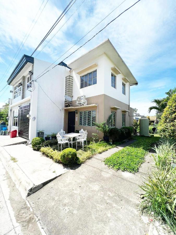 Beach Resorts Walking Distance To The Town House Davao Luaran gambar