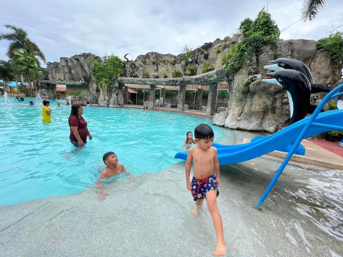 Beach Resorts Walking Distance To The Town House Davao Luaran gambar